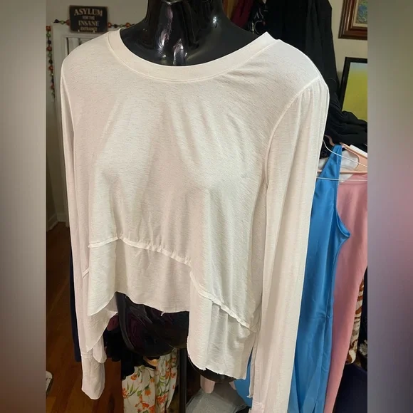 Free People Tempo Long Sleeve athletic top - Picture 2 of 8